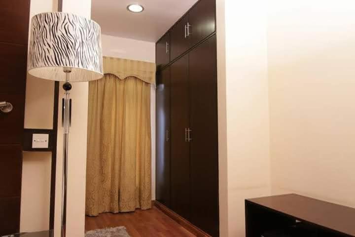 Hira Guest House Karachi Bagian luar foto