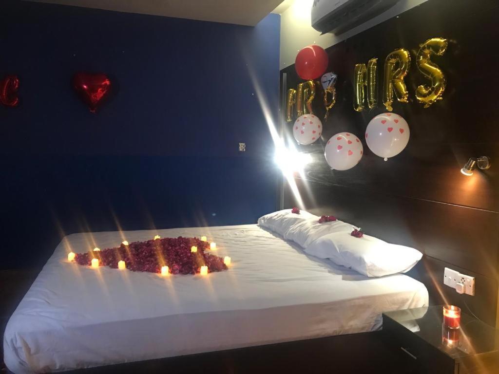 Hira Guest House Karachi Bagian luar foto