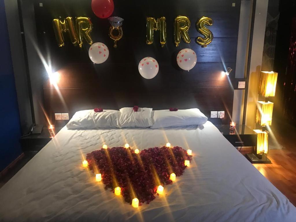 Hira Guest House Karachi Bagian luar foto