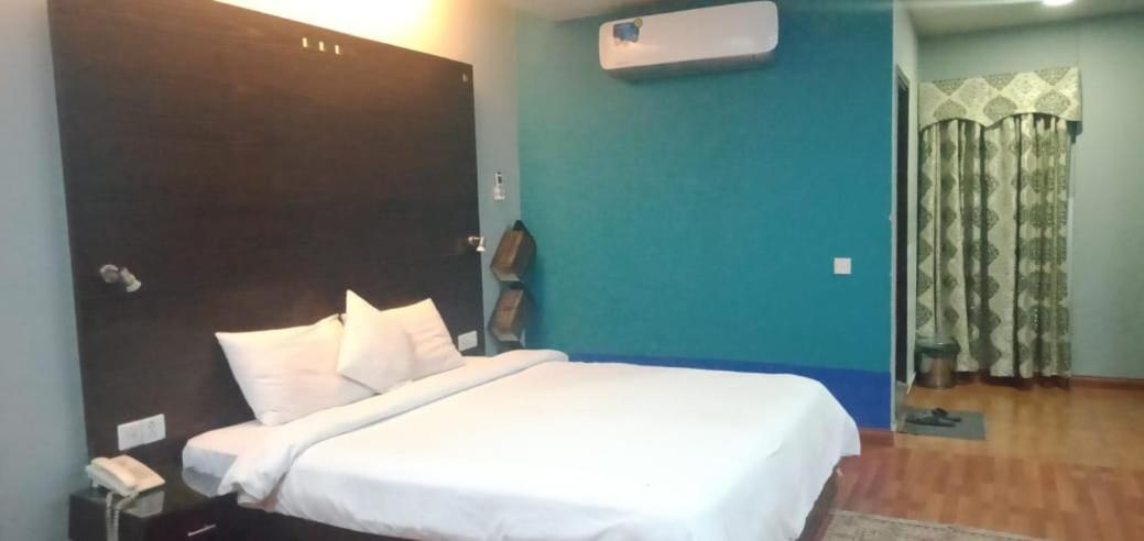 Hira Guest House Karachi Bagian luar foto