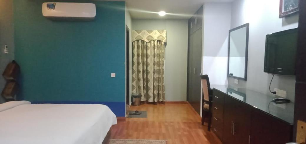 Hira Guest House Karachi Bagian luar foto