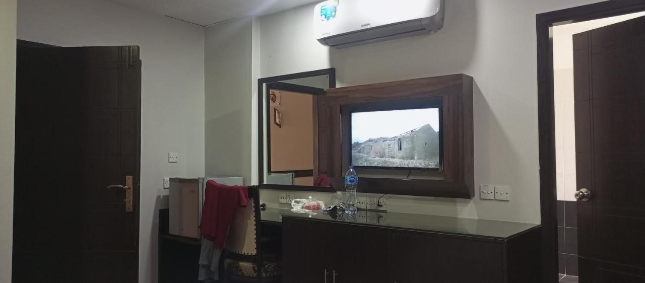 Hira Guest House Karachi Bagian luar foto