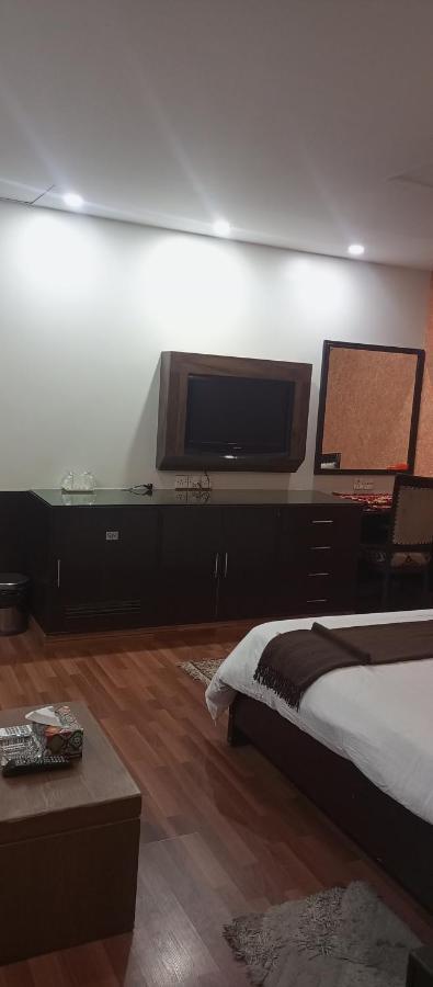 Hira Guest House Karachi Bagian luar foto