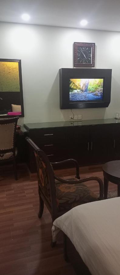 Hira Guest House Karachi Bagian luar foto