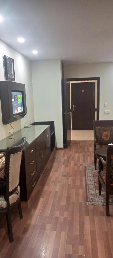 Hira Guest House Karachi Bagian luar foto