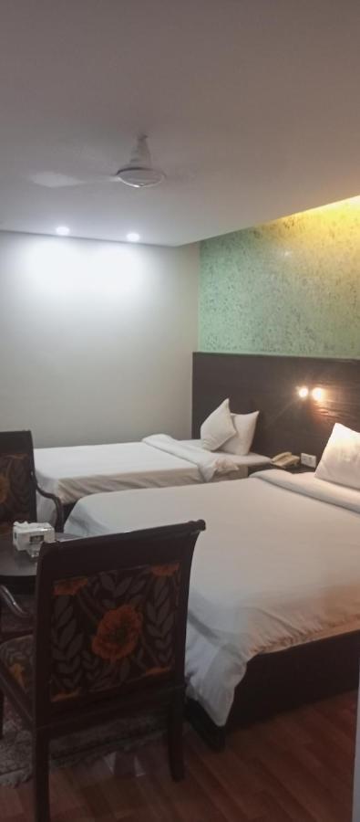 Hira Guest House Karachi Bagian luar foto