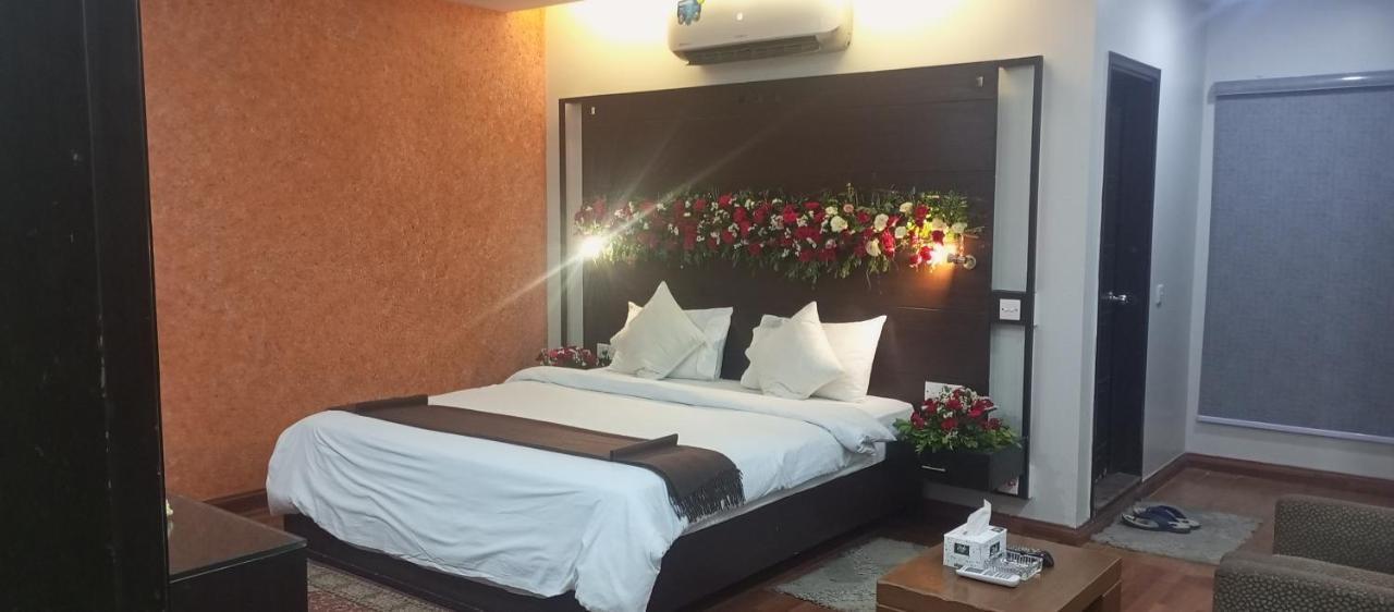 Hira Guest House Karachi Bagian luar foto